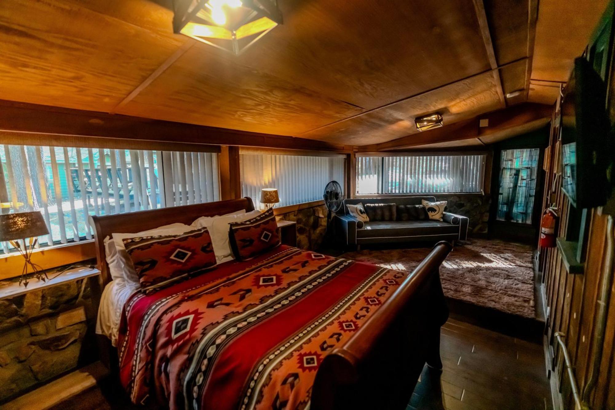 Hobbit House In Big Bear Villa บิ๊กแบร์เลค ภายนอก รูปภาพ